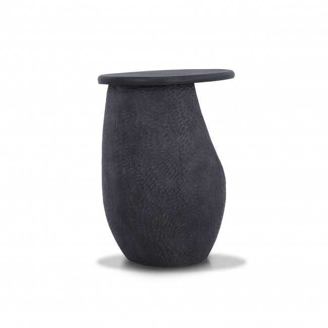 طاولة جانبية