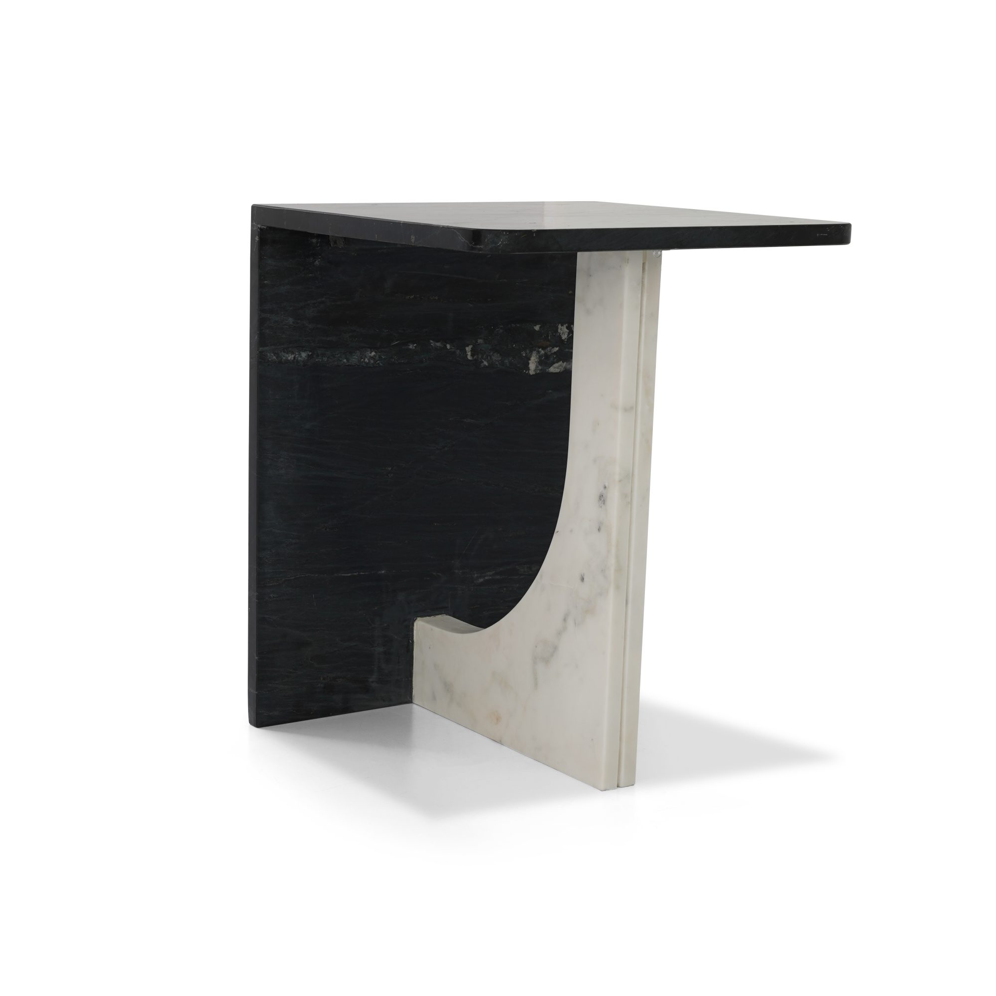 طاولات جانبية